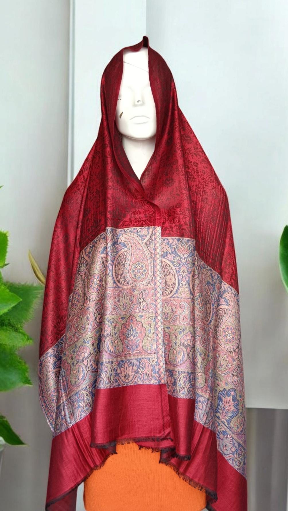 Red Pink Hand Embroidered Cashmere Pashmina Stoll/Shawl Winter Outfit Kashmiri Shawl Kashmiri Stole Soft Touch Lightweight Gift for her