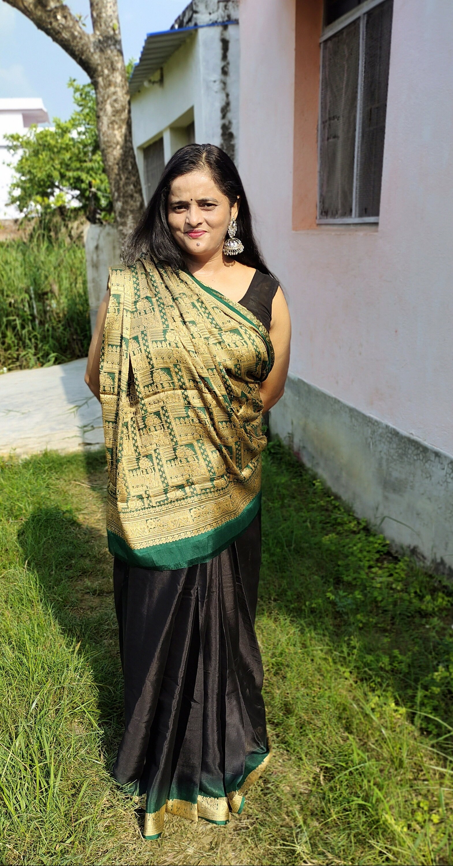 Black Green Pure Crepe Silk Golden Silk Embroidered Border And Aachal Tie And Dye Technique Party Anniversary Bollywood Fashion Classy