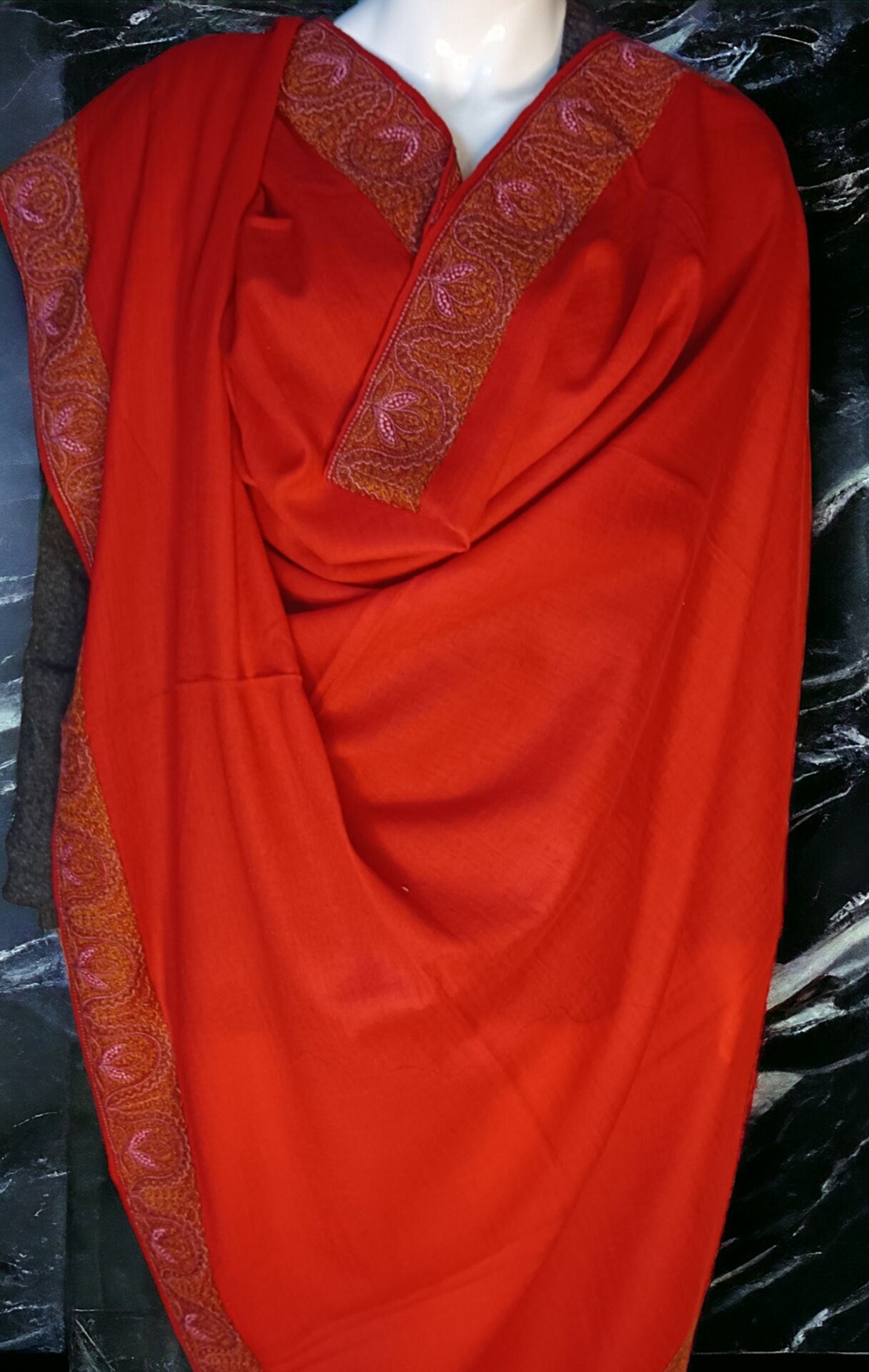 Red embroidered 100% Cashmere Pashmina Luxurious Hand woven shawl for women neck warmer showerd Warmer Travel Blanket winter outfit