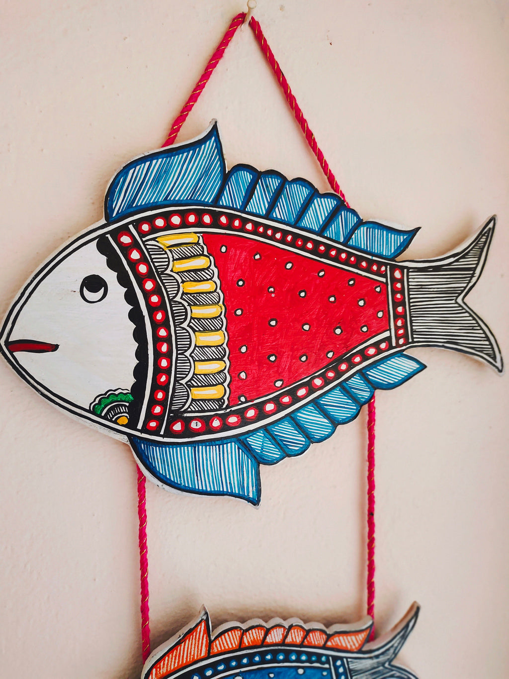 3 Fish Family Wooden Handmade Madhubani Painted Hand-painted Decorative Wall Hanging With Pink Silk Thread For Easy Attachable