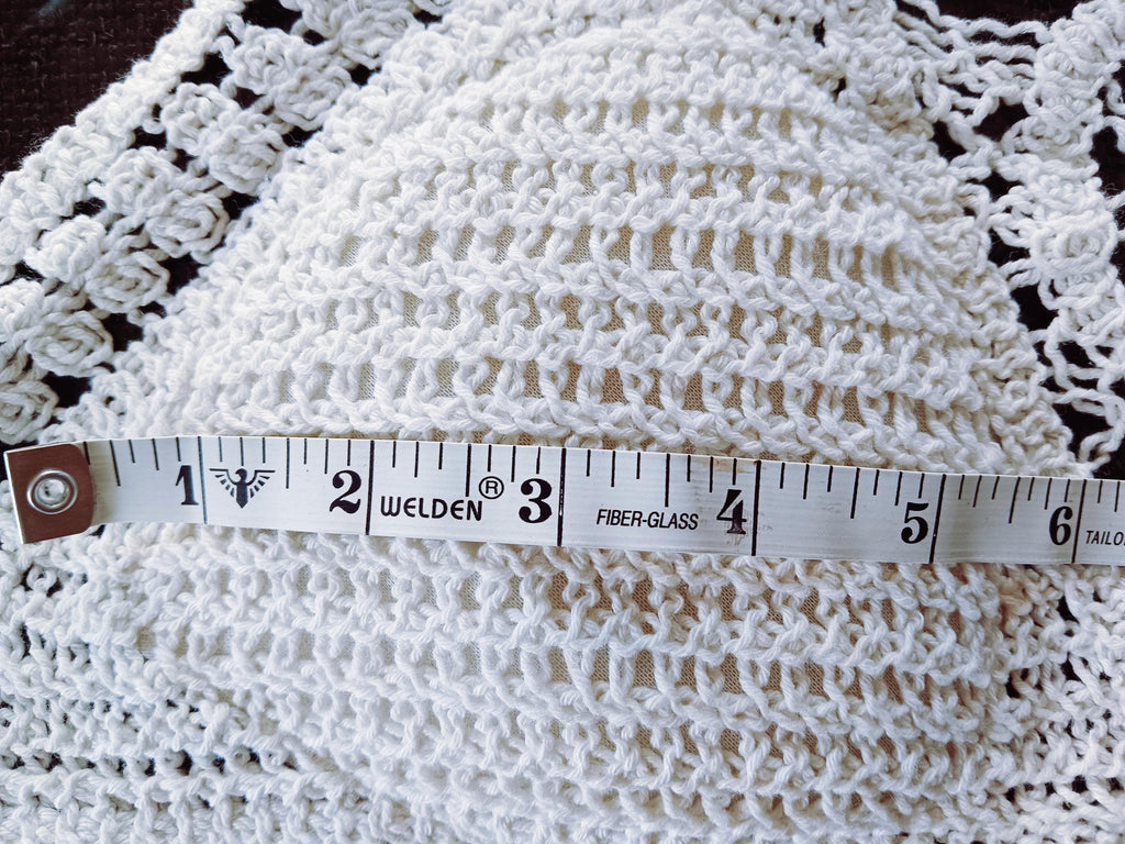 Women White Cotton Padded Top Bralette Elegant Cut Off Knot Style Sleeveless Cut Ideal For Warm Weather Beach Wear Surfer Wear Backless