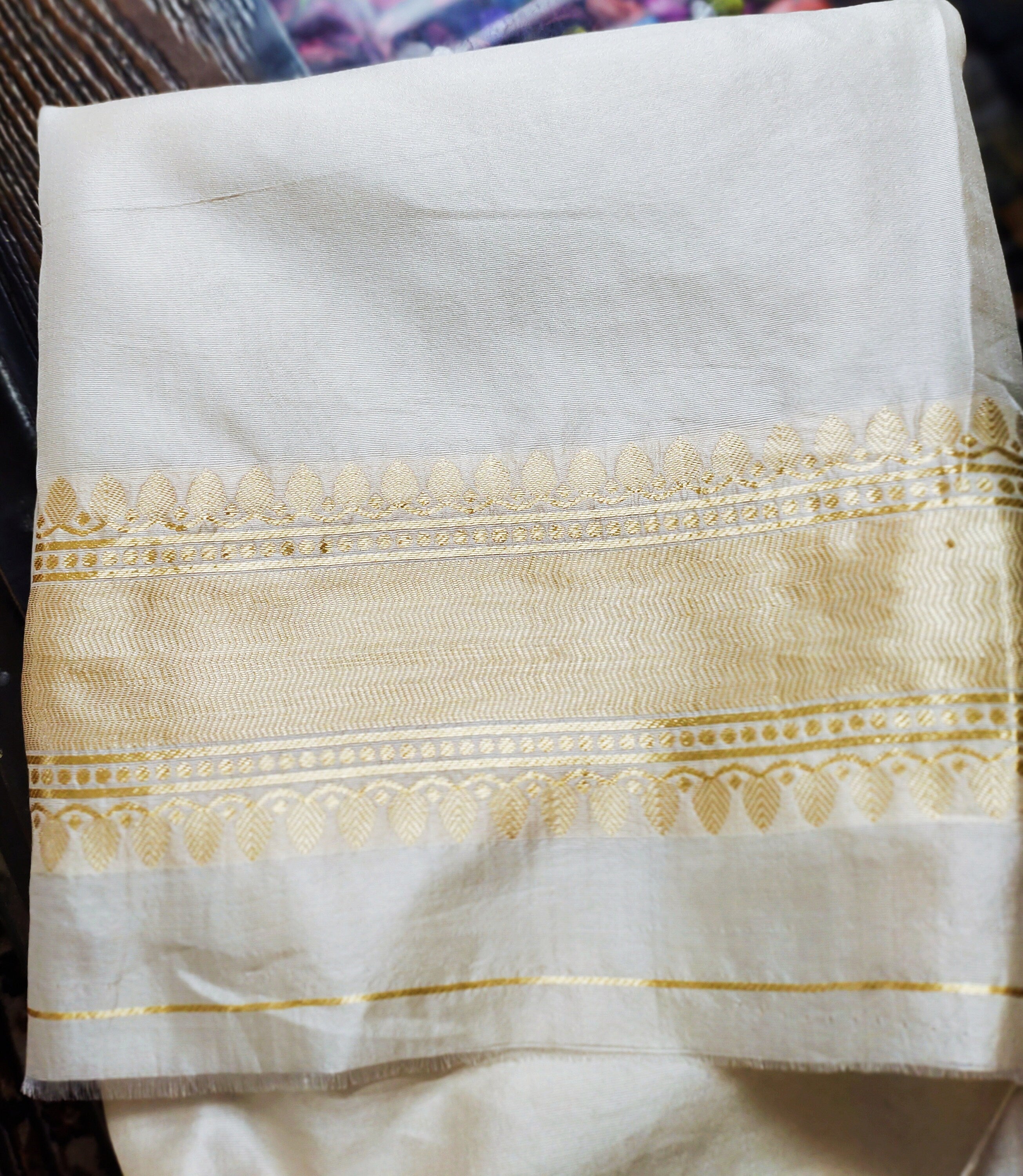 Off White Silk Embroidered Saree For Women Girls Zari Work With Unstitched Off White Blouse Piece Thread Work Bollywood Fashion Wedding