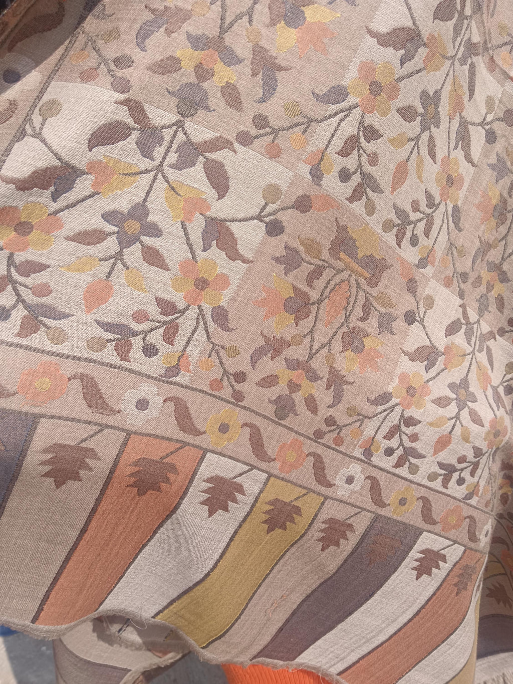 100% Pure Cashmere Pure Pashmina Beige Fully Embroidered Using Silk Thread Floral Pattern Hand Woven Hand Work Woollen Thread Pattern Shawl