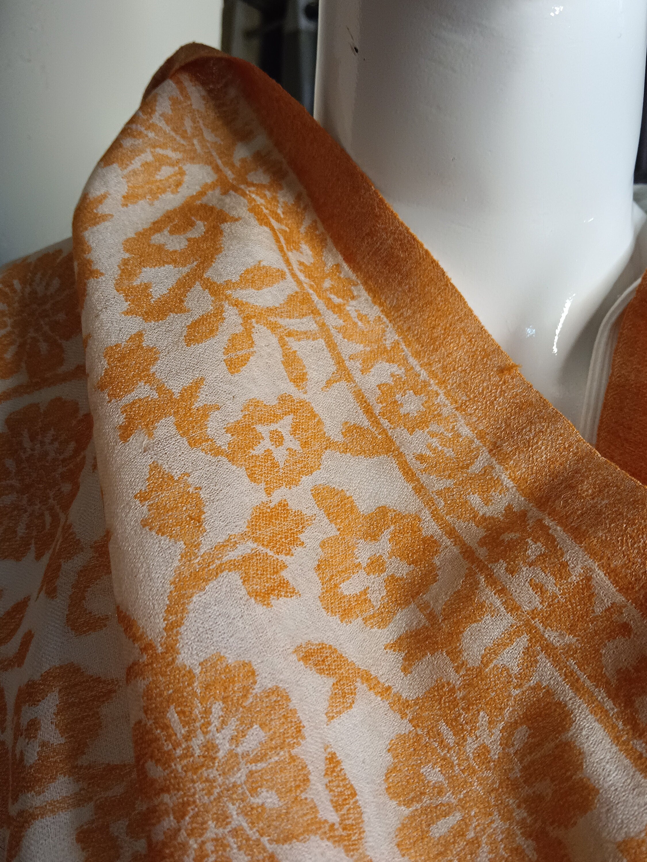 Orange White Embroidered 100% Cashmere Pashmina Luxurious Hand Woven Cashmere Shawl Scarf Women Neck Warmer Shoulder Warmer Winter Outfit