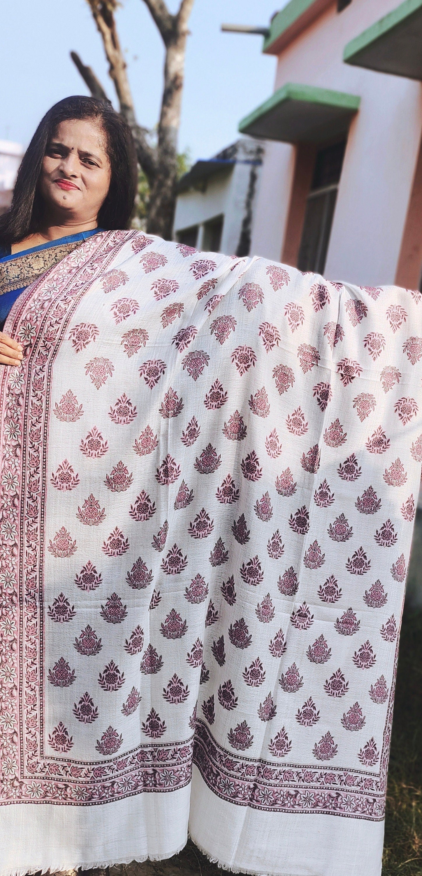 White Lavender 100% Cashmere Pashmina Hand Woven Shawl Neck Warmer Lightweight Soft Material Pure Cashmere Luxurious Shawl Shoulder Warmer