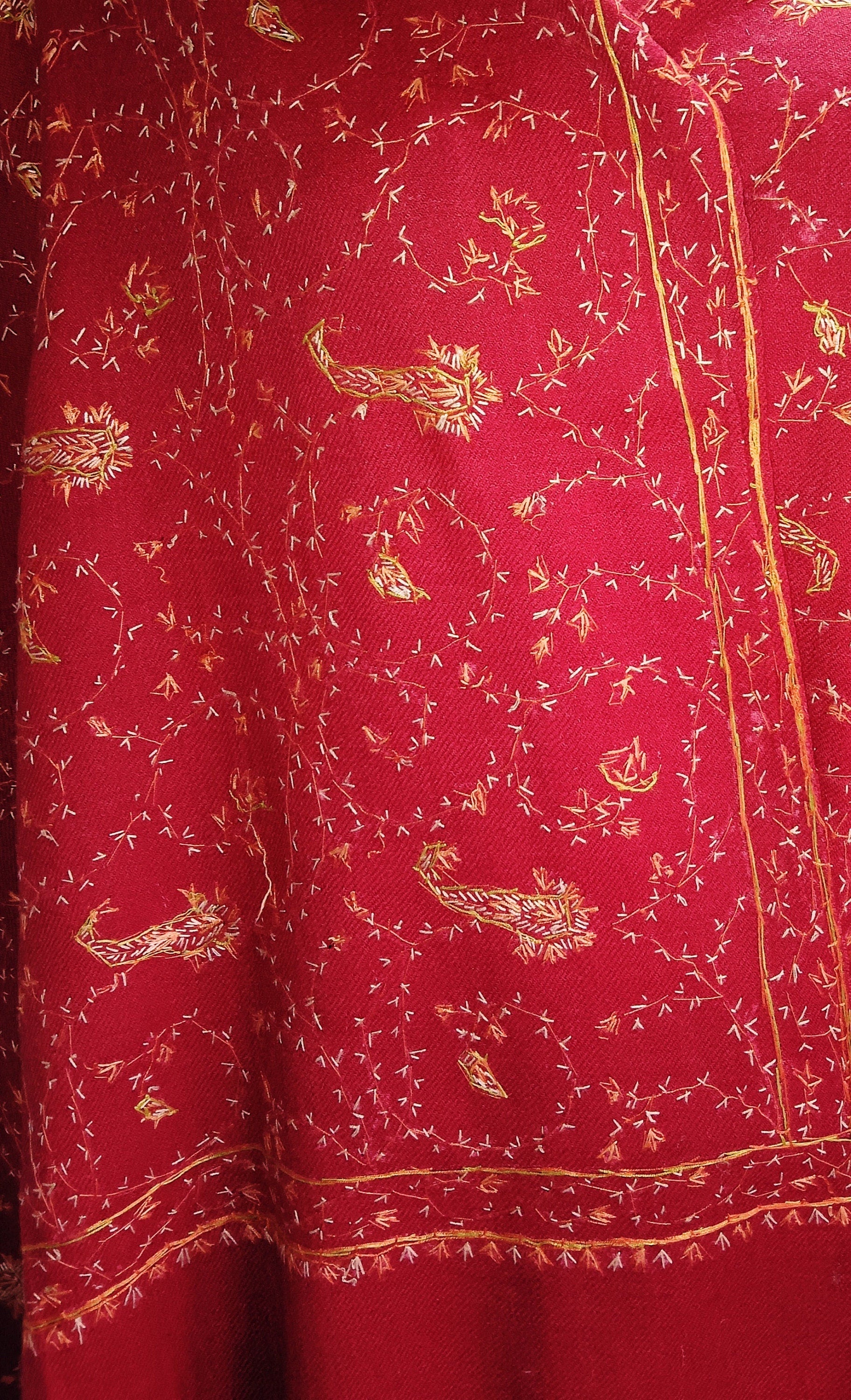 Red Embroidered 100% Pure Kashmiri Cashmere Shawl Scarf Travel Blanket Vintage Winter Outfit Wedding Anniversary gift Neck Warmer Designer