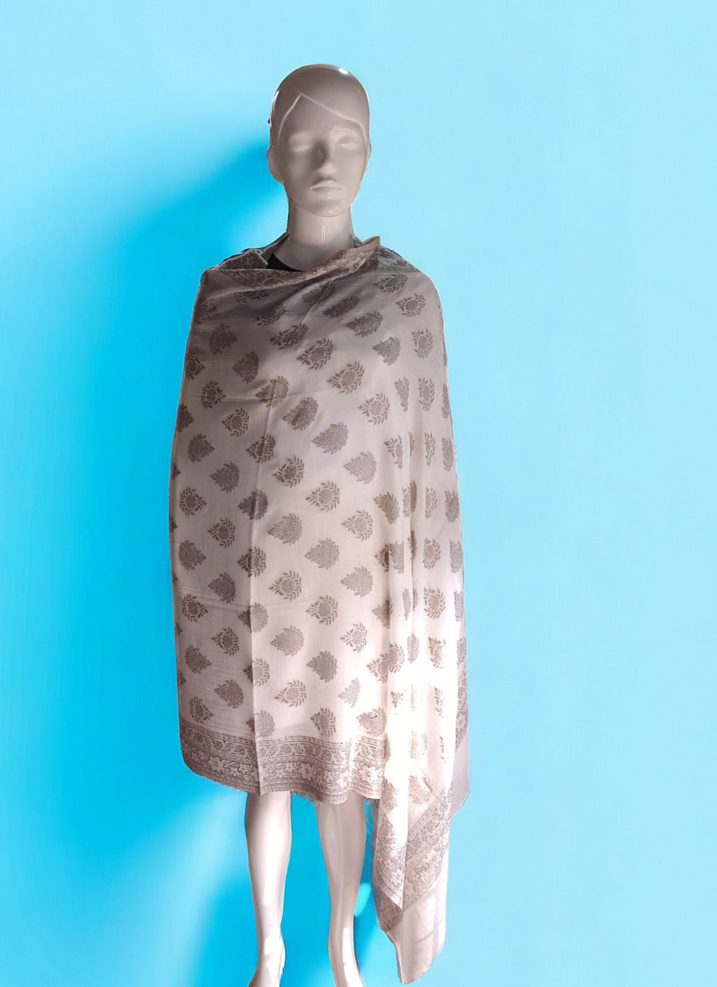 White Embroidered 100 % Cashmere Pashmina Luxurious Hand woven Shawl/Scarf Soft Touch Lightweight Travel Blanket Vintage Winter Outfit