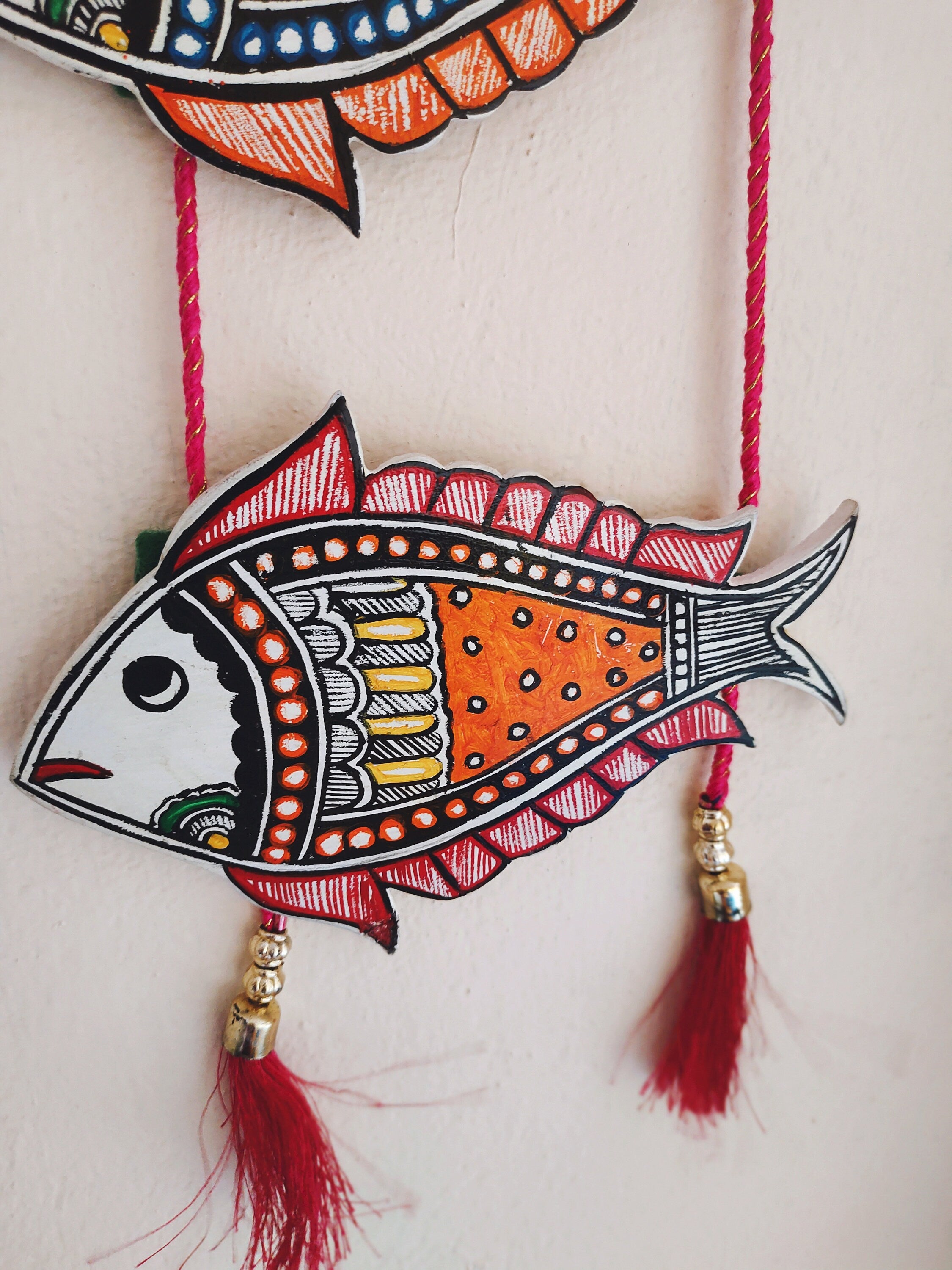 3 Fish Family Wooden Handmade Madhubani Painted Hand-painted Decorative Wall Hanging With Pink Silk Thread For Easy Attachable