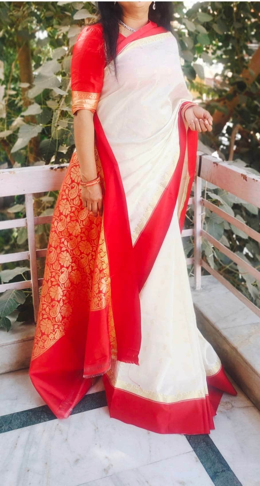 Off White Red Kanjeevaram Silk Saree Unstitched Red Silk Blouse Bollywood Daily Wear Party Wear Bengali Bohemian Vintage Sleek Relaxed Glam