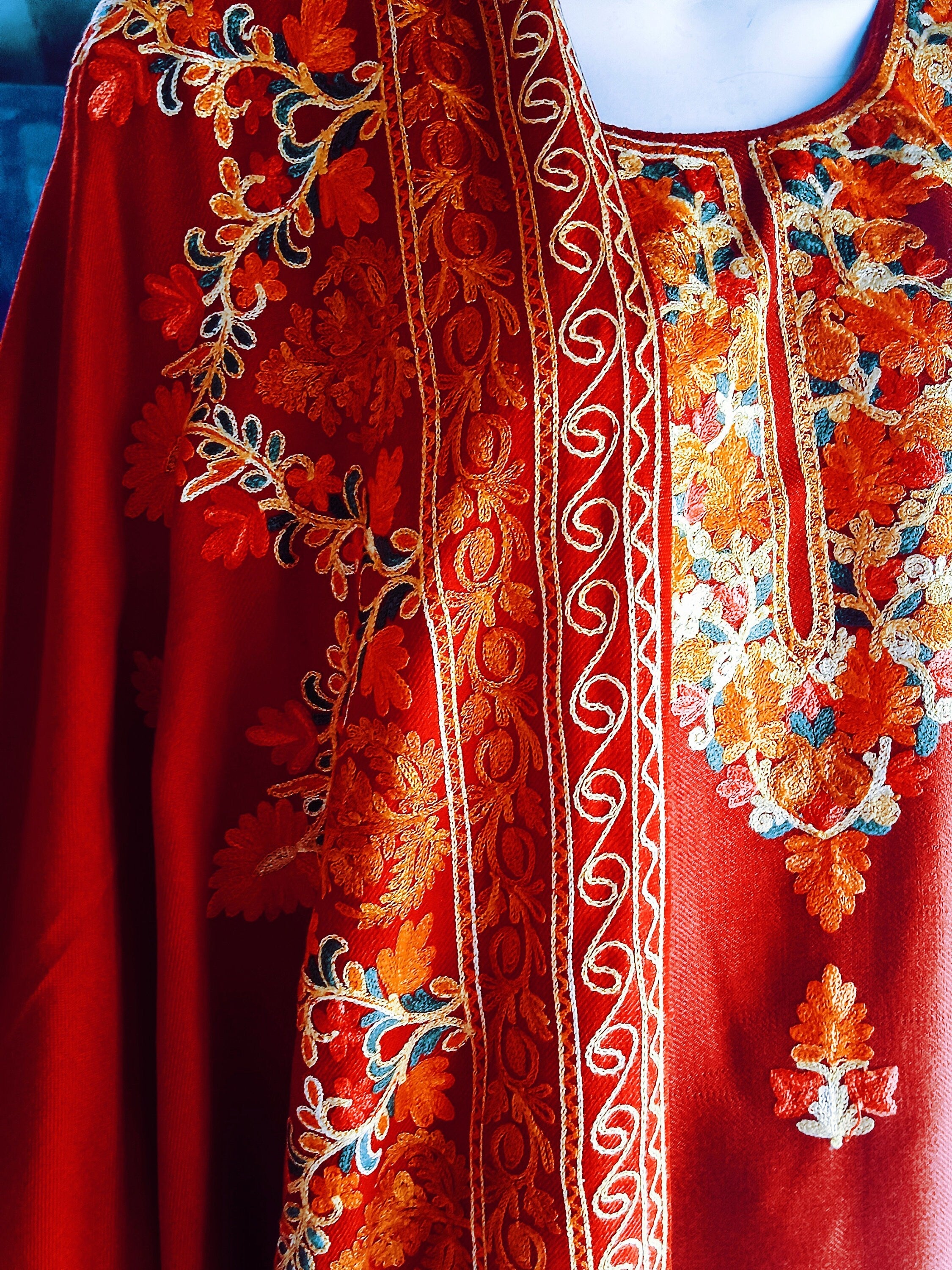 Set of 3 Pieces Red Woollen Stiched Suit Pant Scraf Cashmere Woollen Outfit Lightweight multicolored kasmiri Embroidered Luxurious vintage