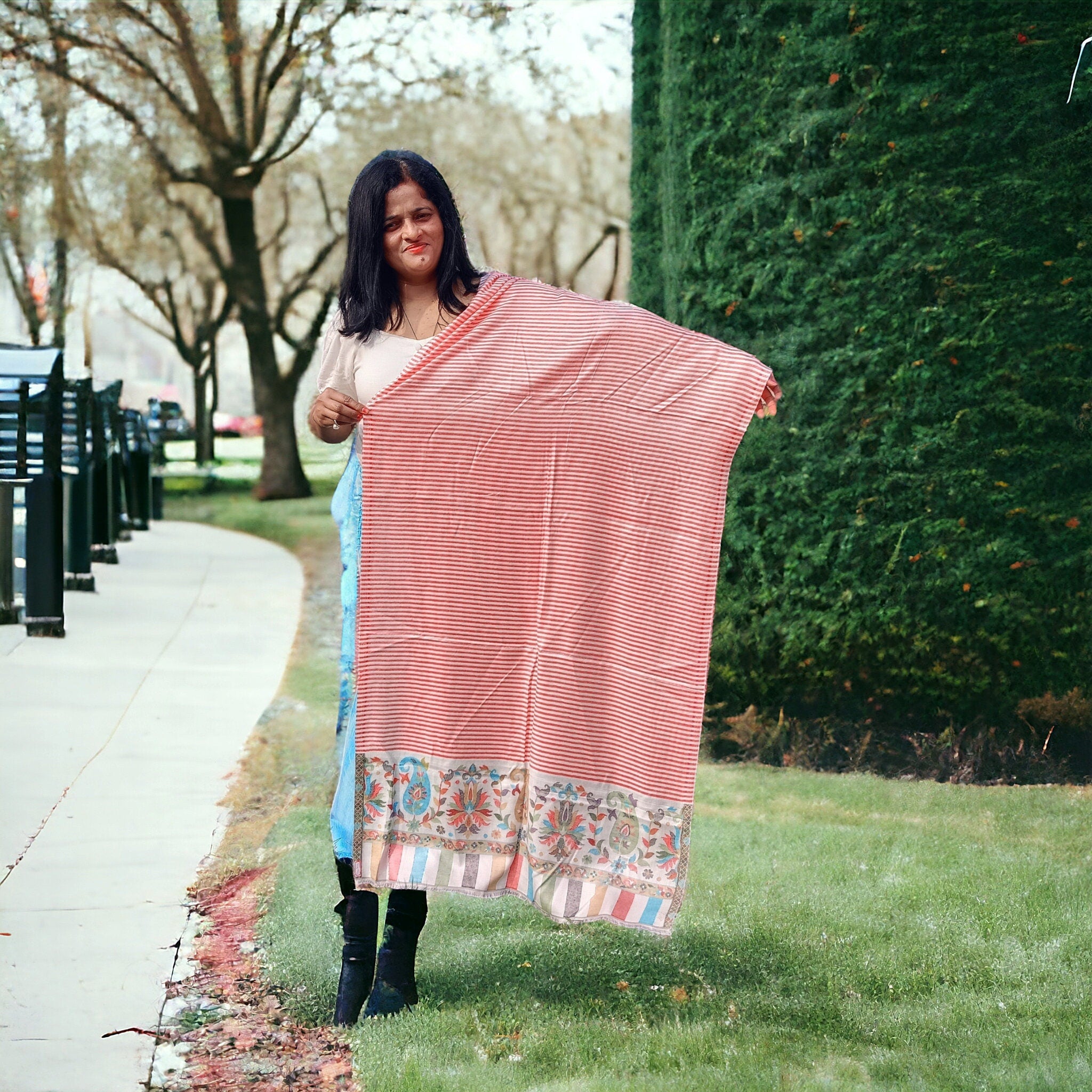 Pink Red White Stripe Embroidered 100 % cashmere Pashmina Luxurious Hand woven Shawl Scarf Soft Touch Lightweight Neck Warmer Designer Stole