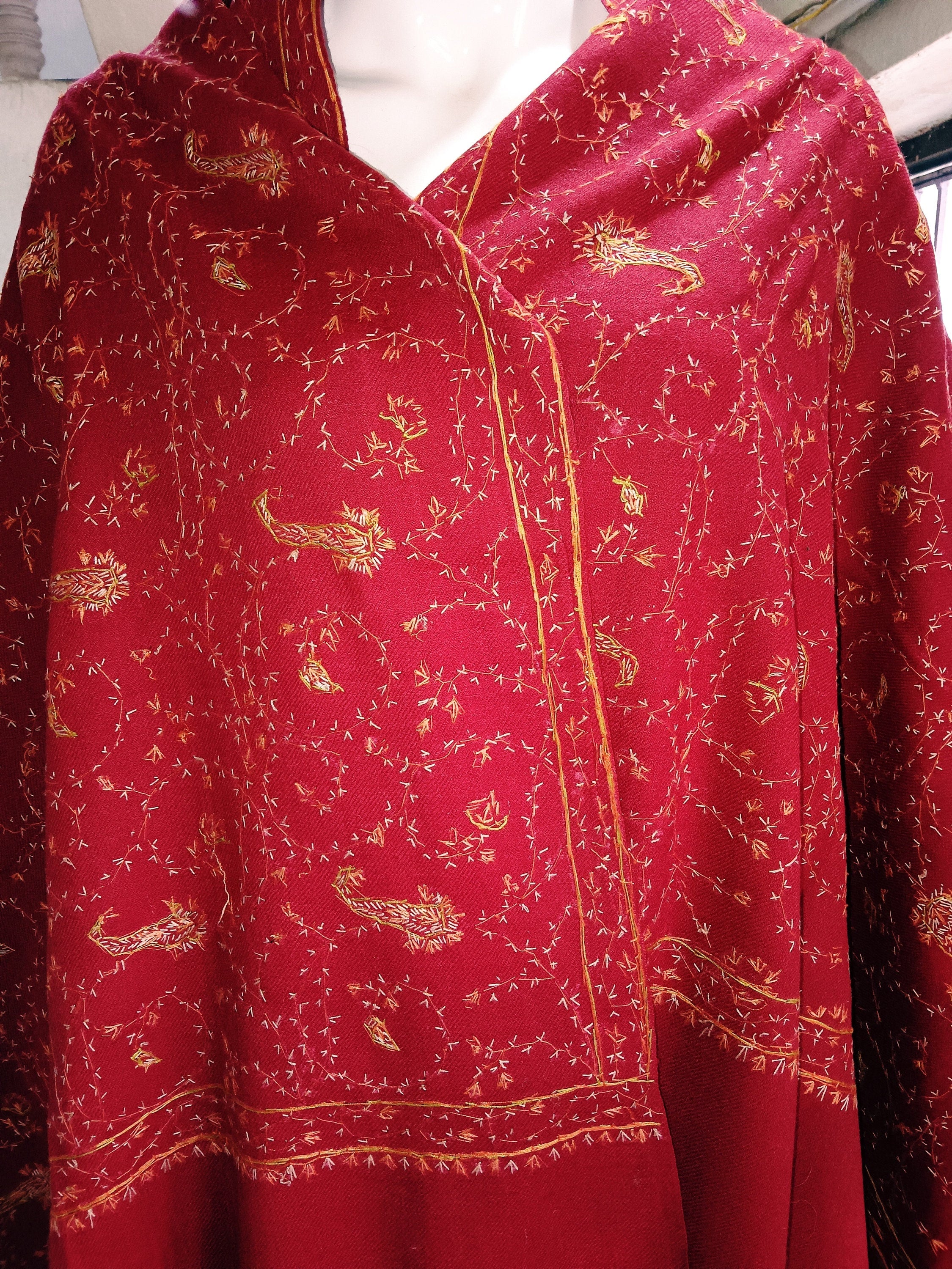 Red Embroidered 100% Pure Kashmiri Cashmere Shawl Scarf Travel Blanket Vintage Winter Outfit Wedding Anniversary gift Neck Warmer Designer