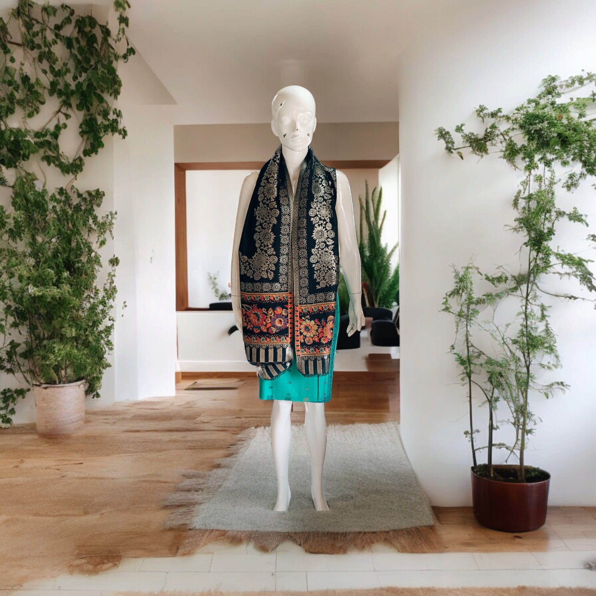 100% Pure Pashmina Cashmere Black Scarf/Shawl/Dupatta Multicolour Golden Handwoven Lightweight Soft touch Bollywood Bohemian Florals