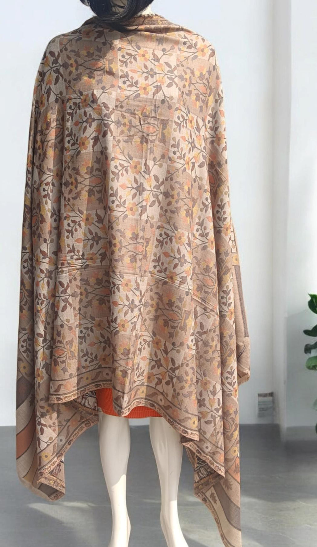 100% Pure Cashmere Pure Pashmina Beige Fully Embroidered Using Silk Thread Floral Pattern Hand Woven Hand Work Woollen Thread Pattern Shawl