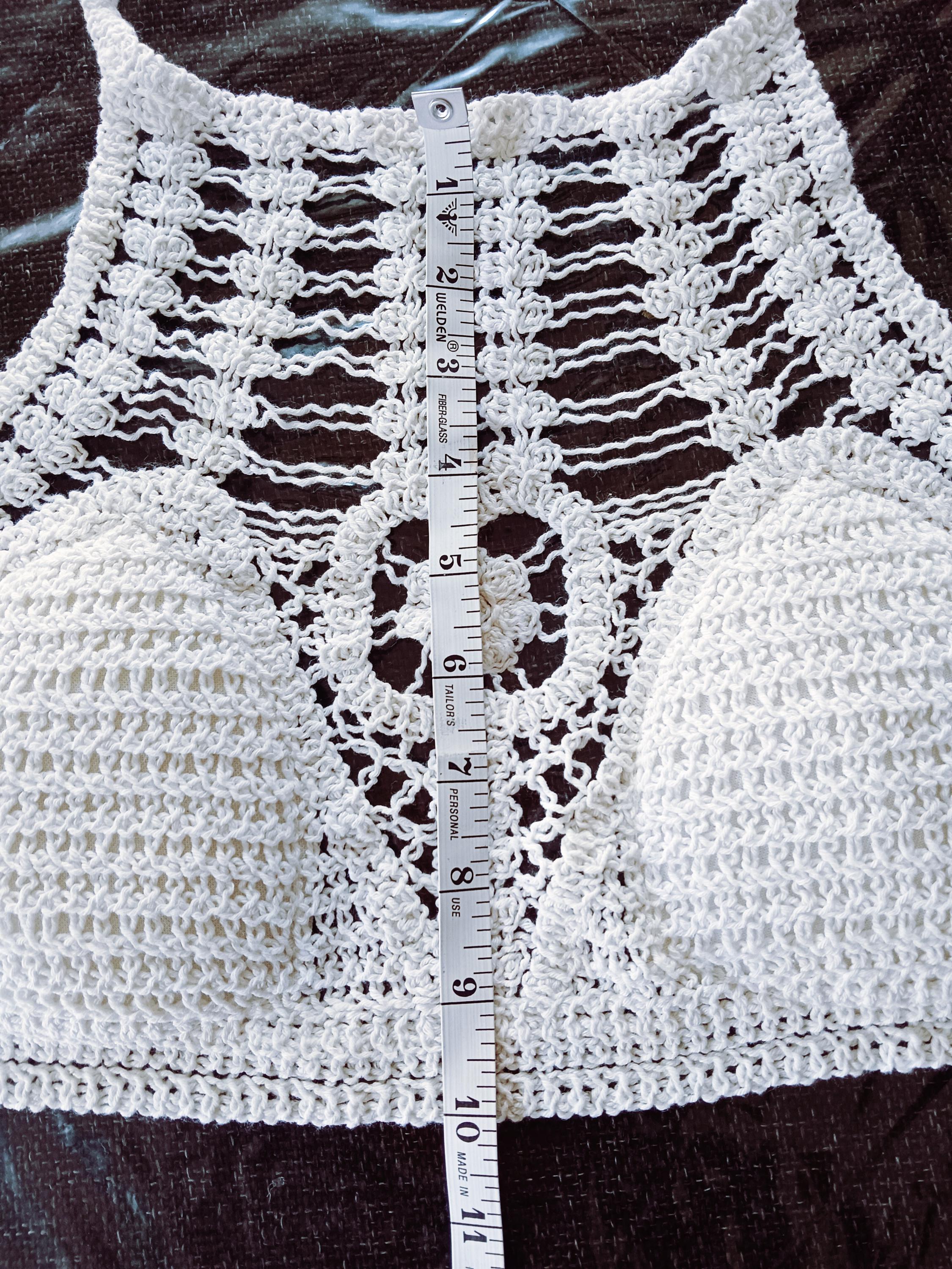 Women White Cotton Padded Top Bralette Elegant Cut Off Knot Style Sleeveless Cut Ideal For Warm Weather Beach Wear Surfer Wear Backless